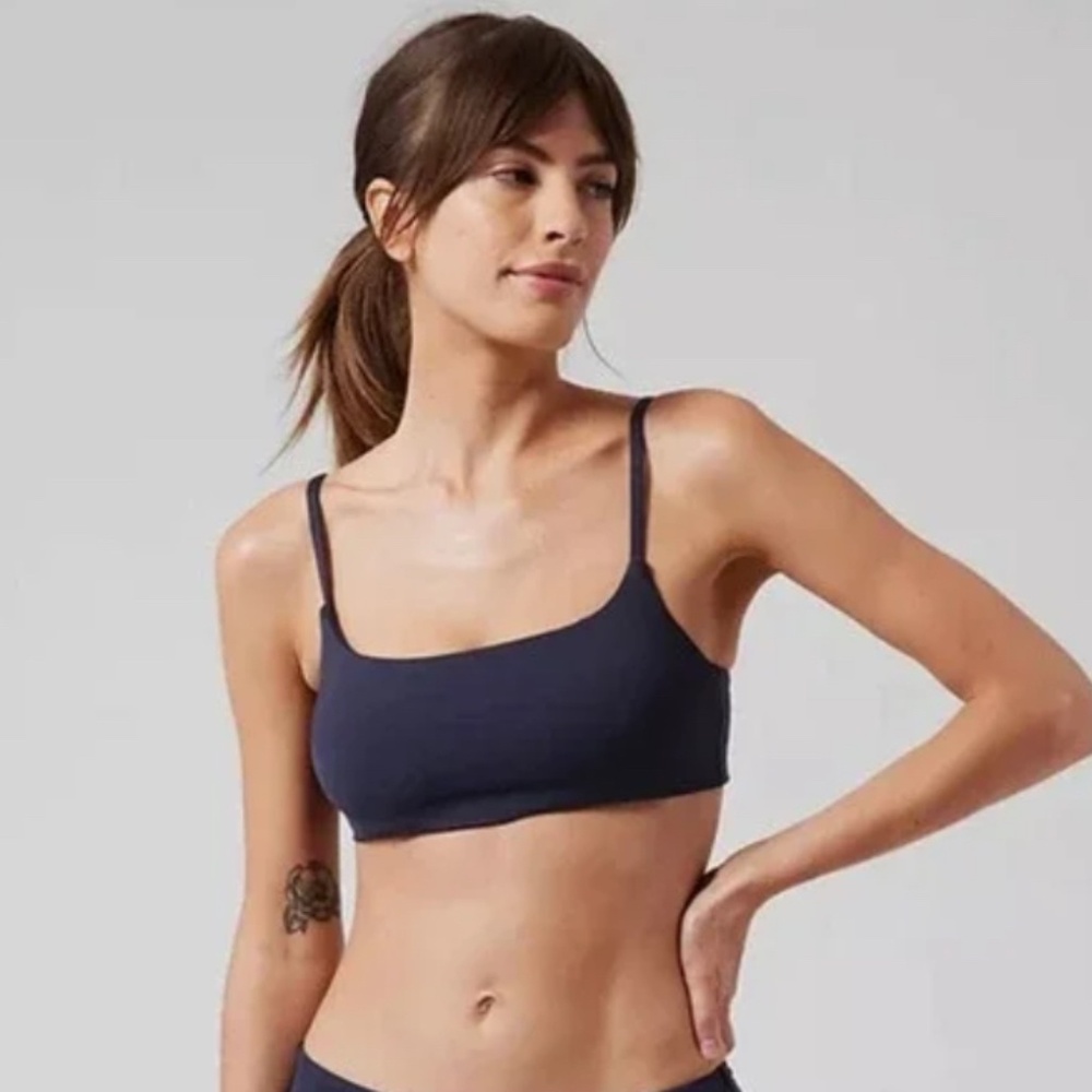 Athleta Scoop Bikini Top Removable Pads Size Medium D/DD